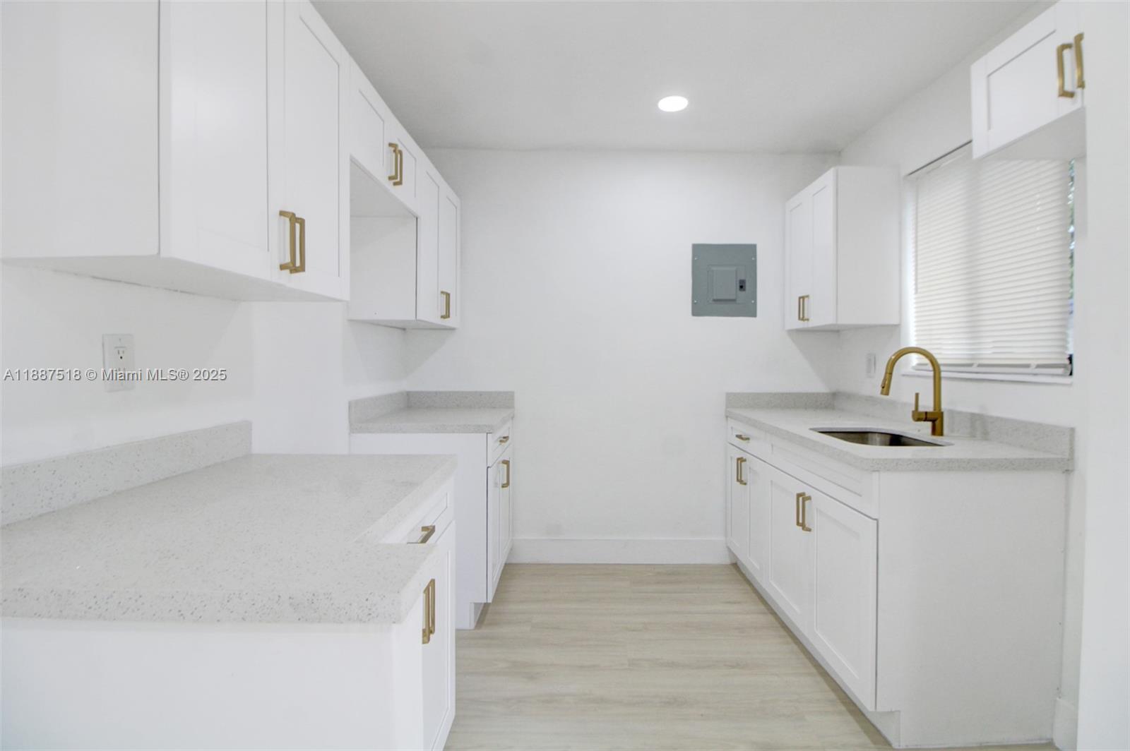 GOLDEN HEIGHTS HOMES - Residential