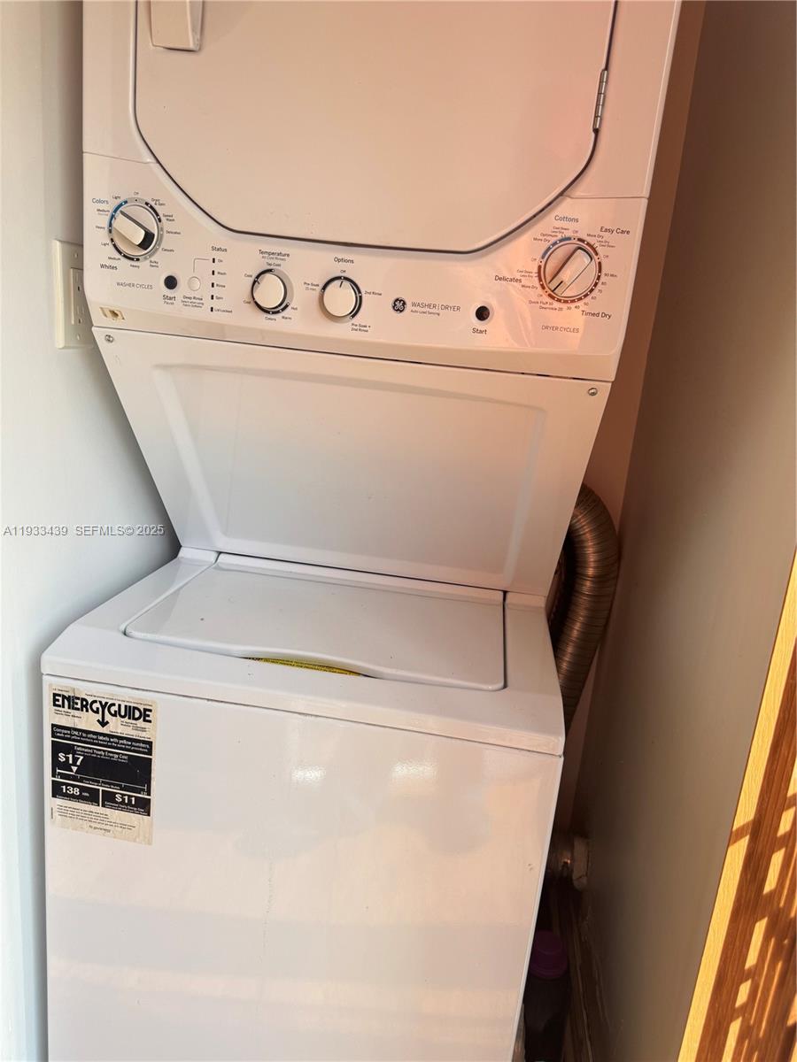 LESLIE ESTATES SEC SIX - Residential