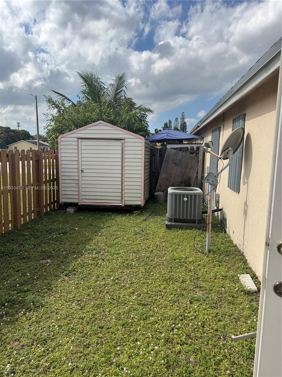 LESLIE ESTATES SEC SIX - Residential