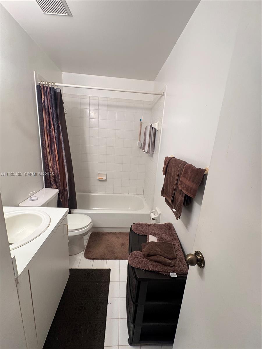 LESLIE ESTATES SEC SIX - Residential