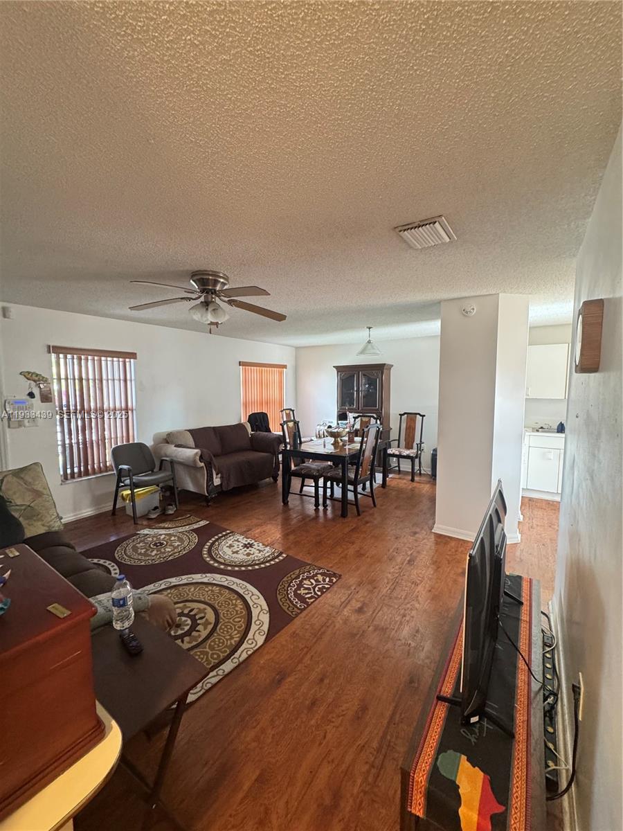 LESLIE ESTATES SEC SIX - Residential