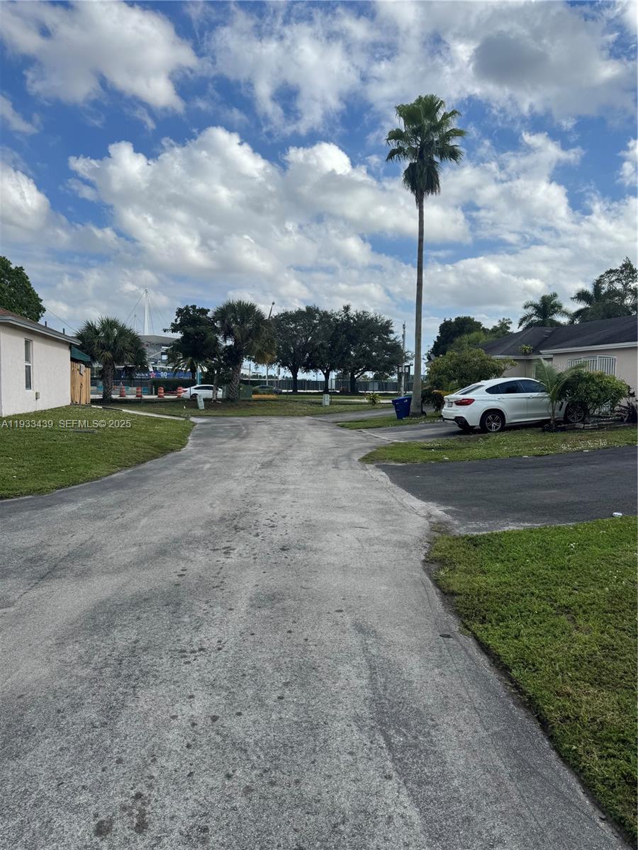 LESLIE ESTATES SEC SIX - Residential