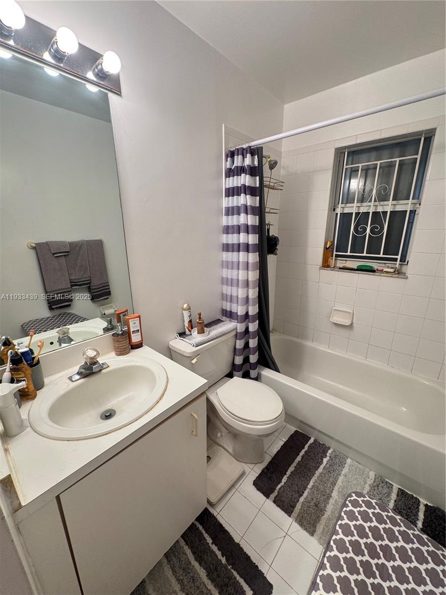 LESLIE ESTATES SEC SIX - Residential