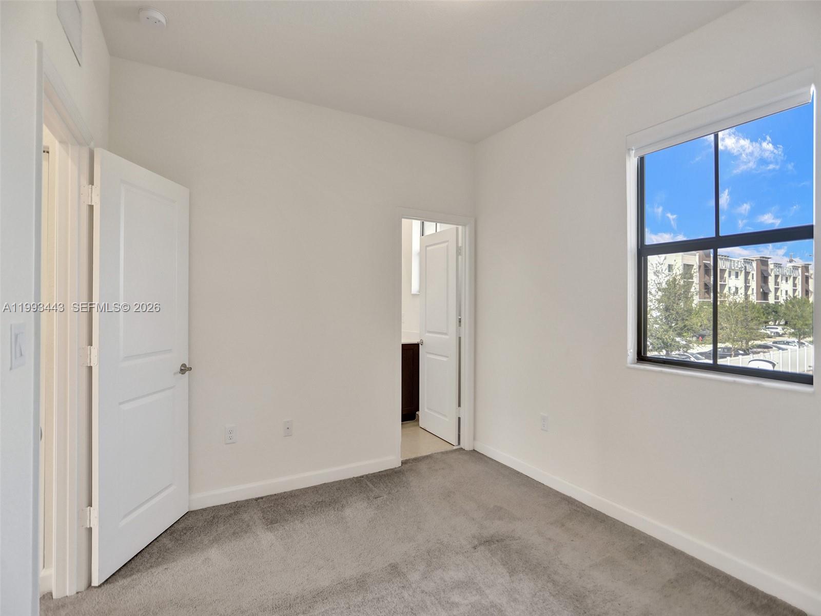 AQUABELLA NORTH - Residential Lease