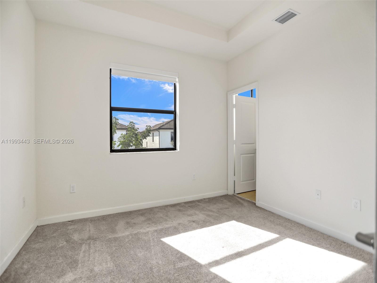 AQUABELLA NORTH - Residential Lease