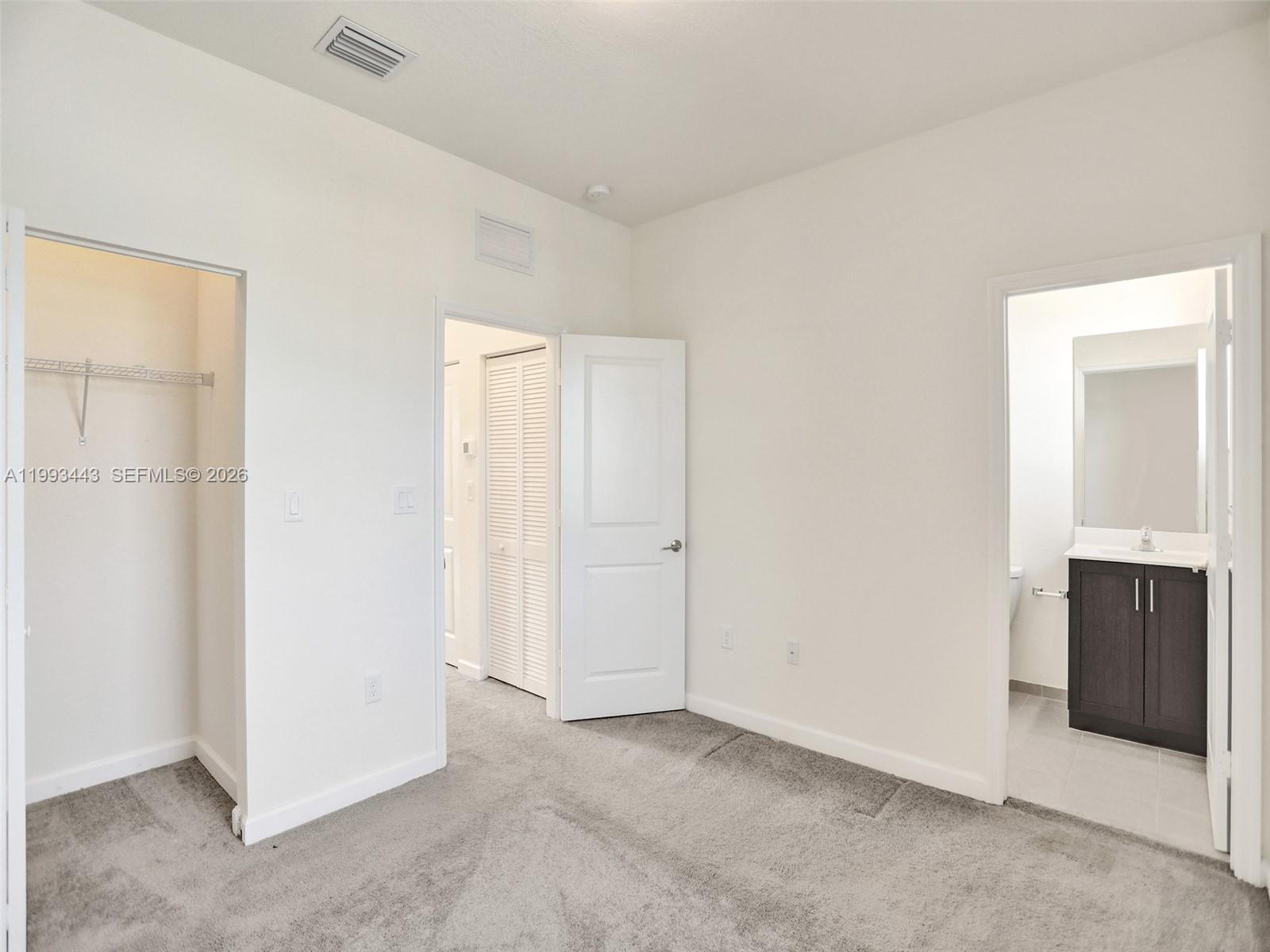 AQUABELLA NORTH - Residential Lease