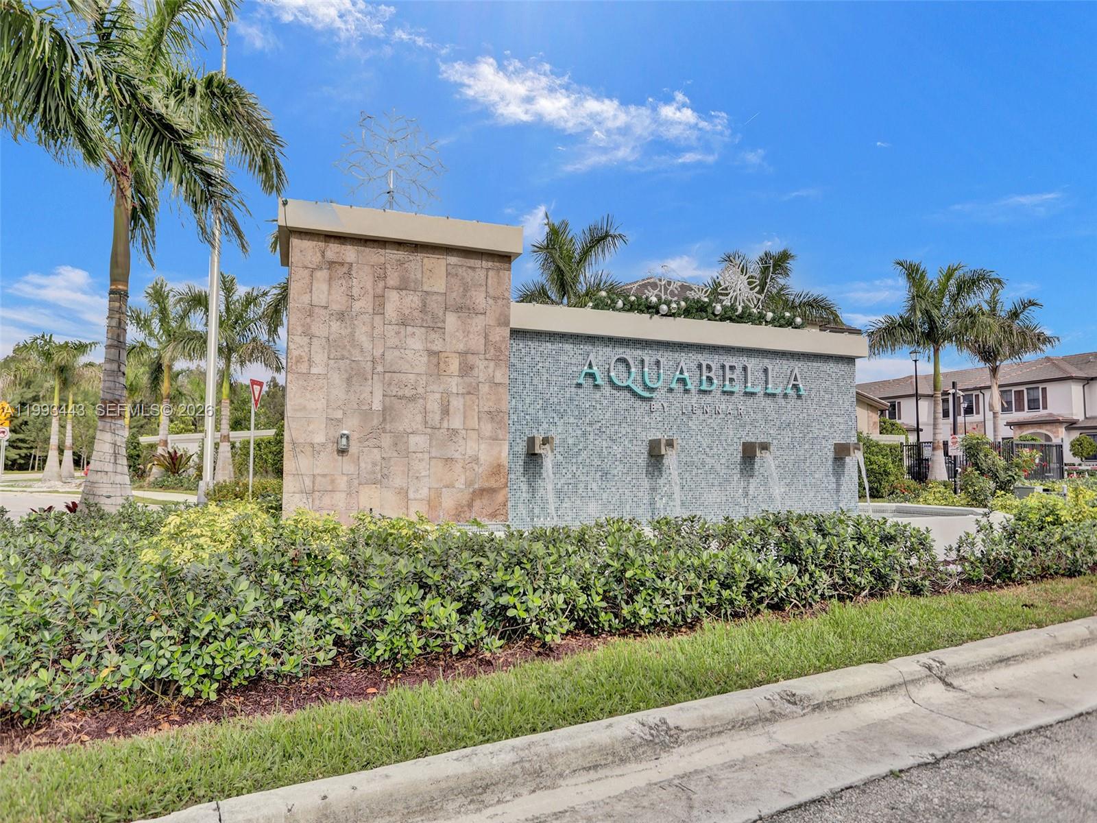 AQUABELLA NORTH - Residential Lease