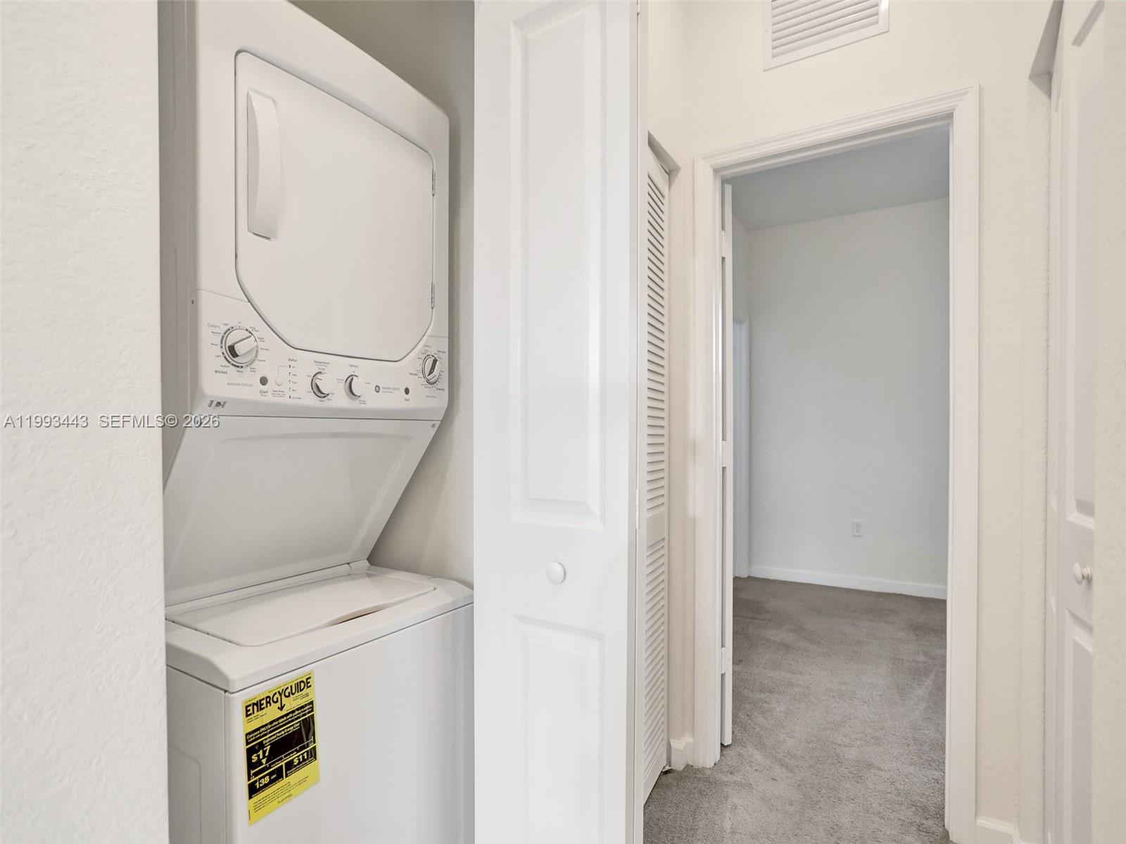 AQUABELLA NORTH - Residential Lease