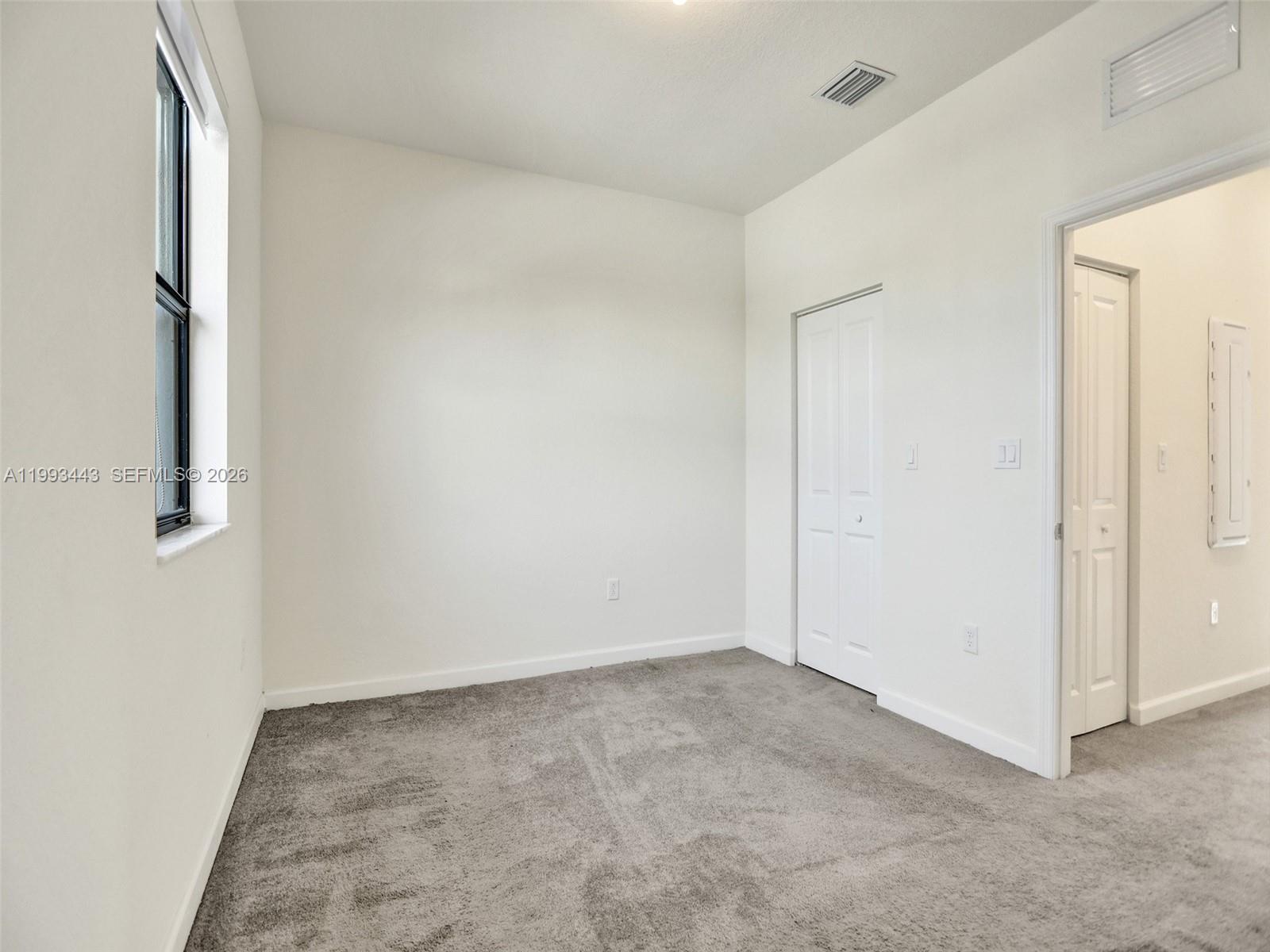 AQUABELLA NORTH - Residential Lease