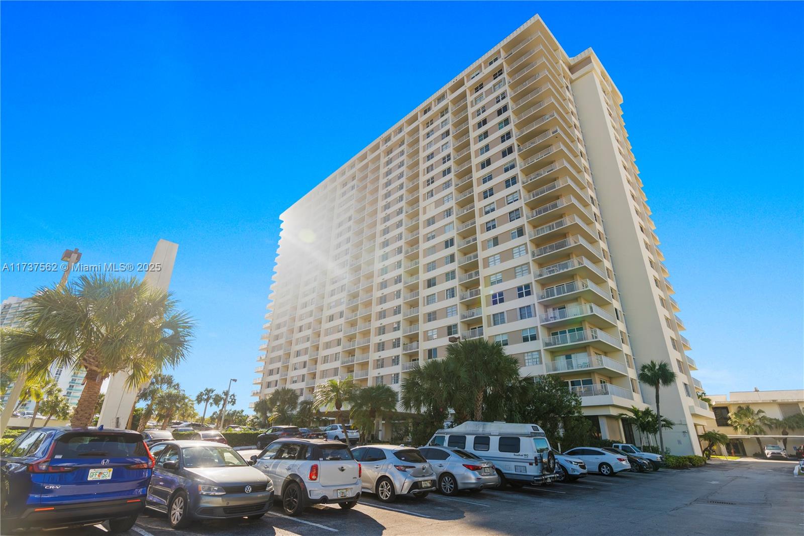 ARLEN HOUSE CONDO - Residential