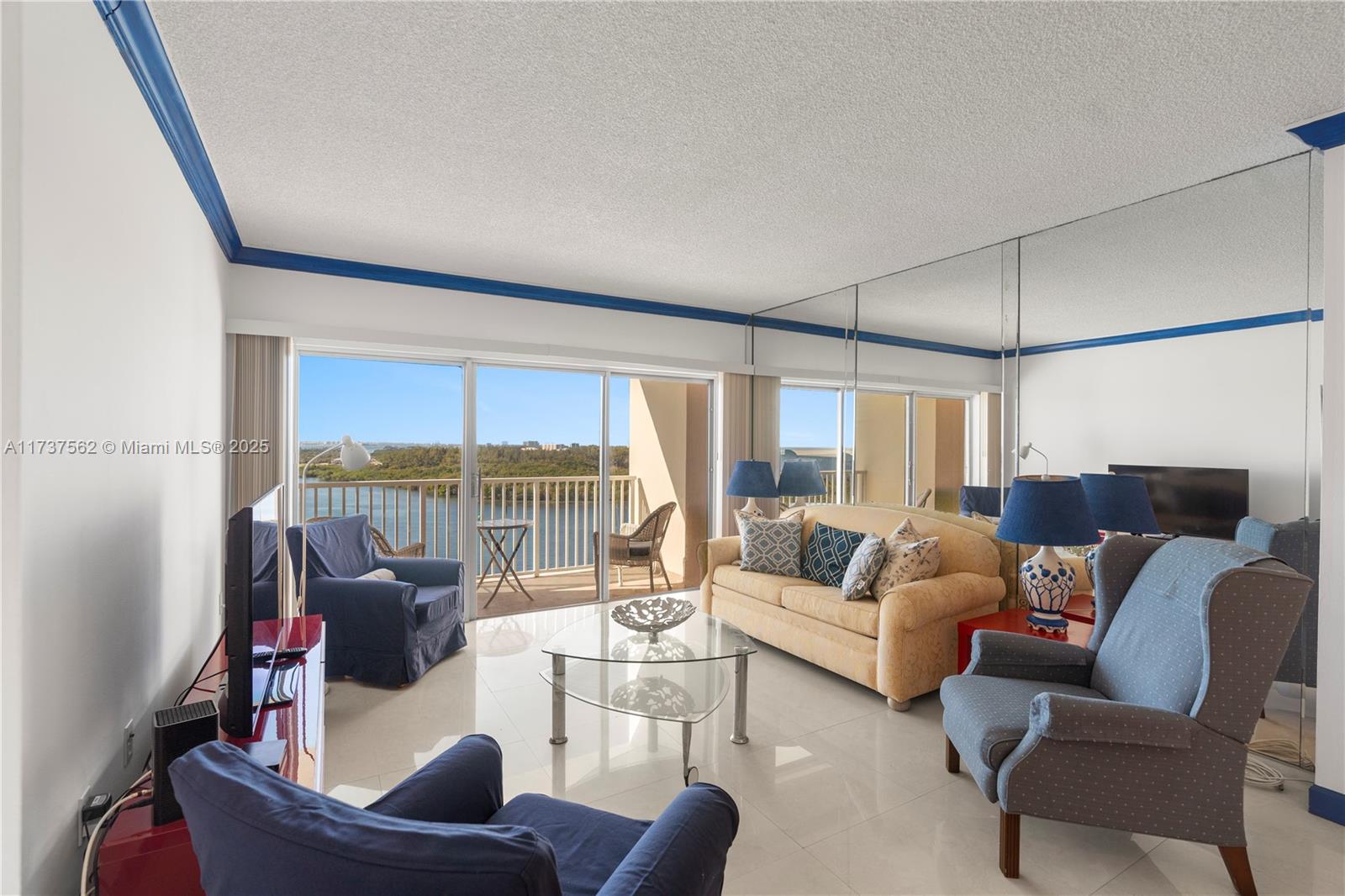 ARLEN HOUSE CONDO - Residential