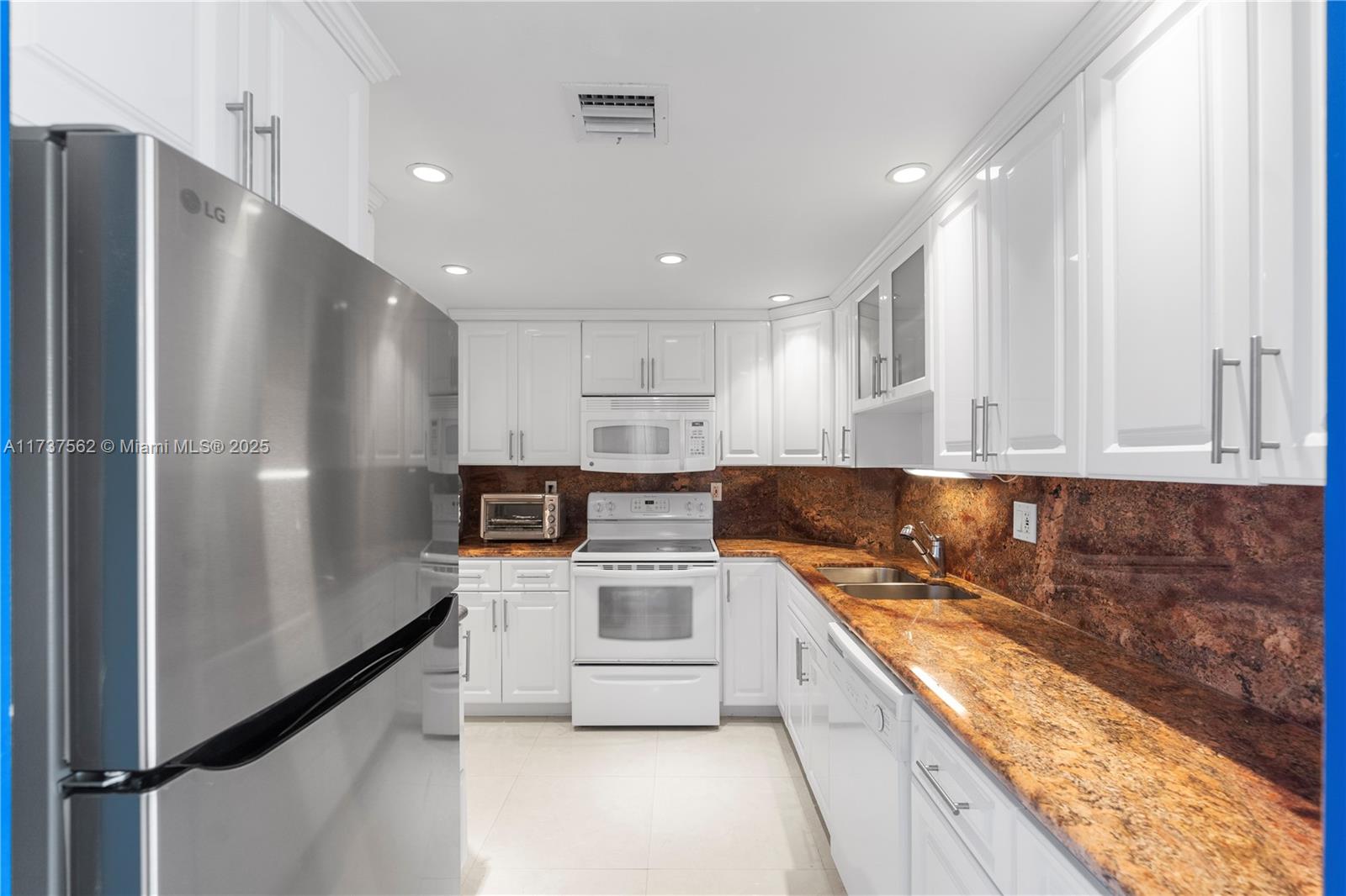 ARLEN HOUSE CONDO - Residential