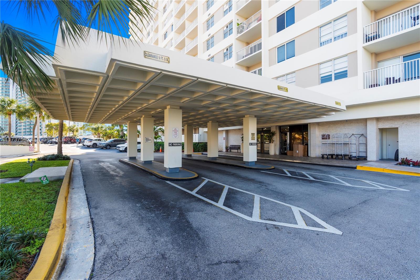 ARLEN HOUSE CONDO - Residential