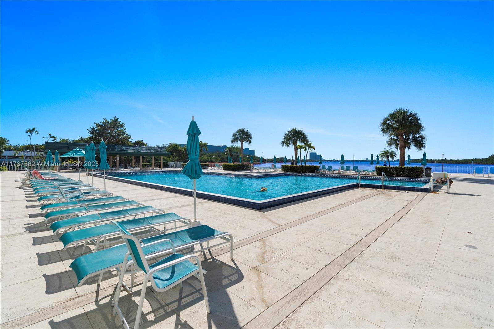 ARLEN HOUSE CONDO - Residential
