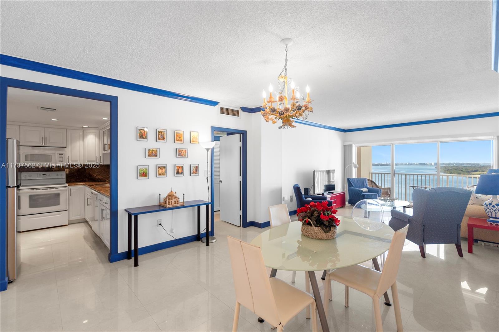 ARLEN HOUSE CONDO - Residential