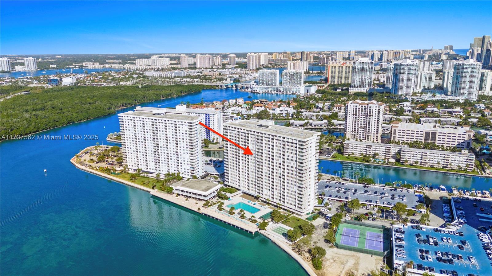 ARLEN HOUSE CONDO - Residential