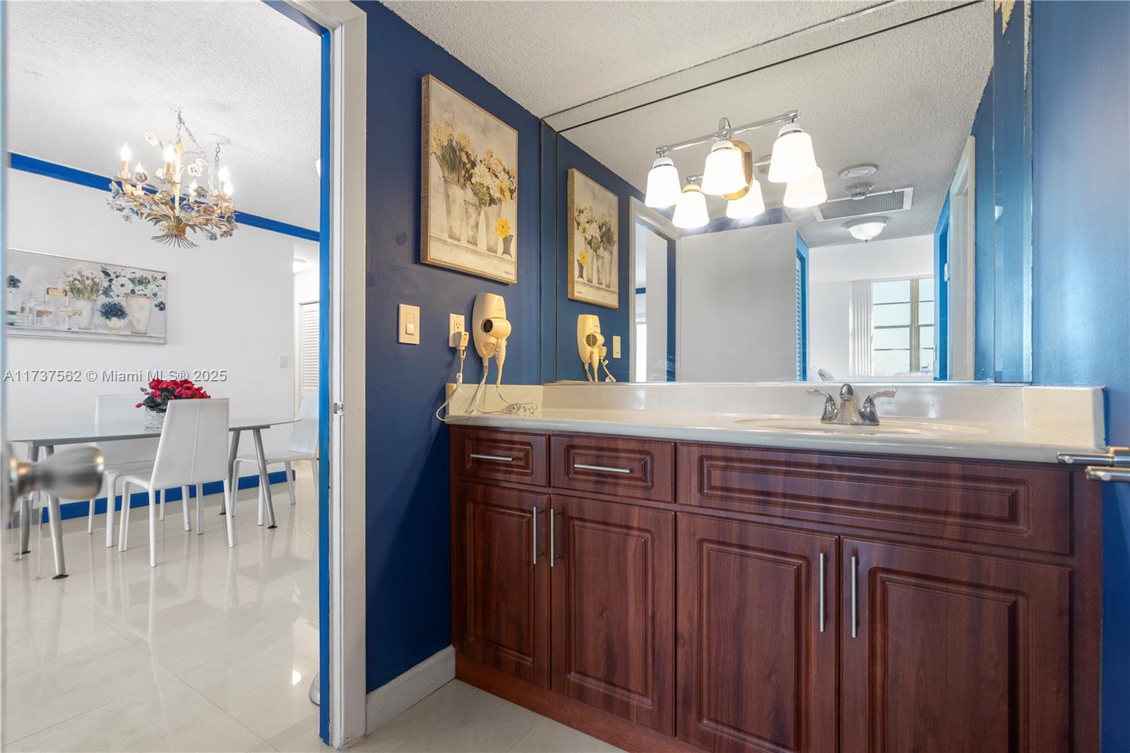 ARLEN HOUSE CONDO - Residential