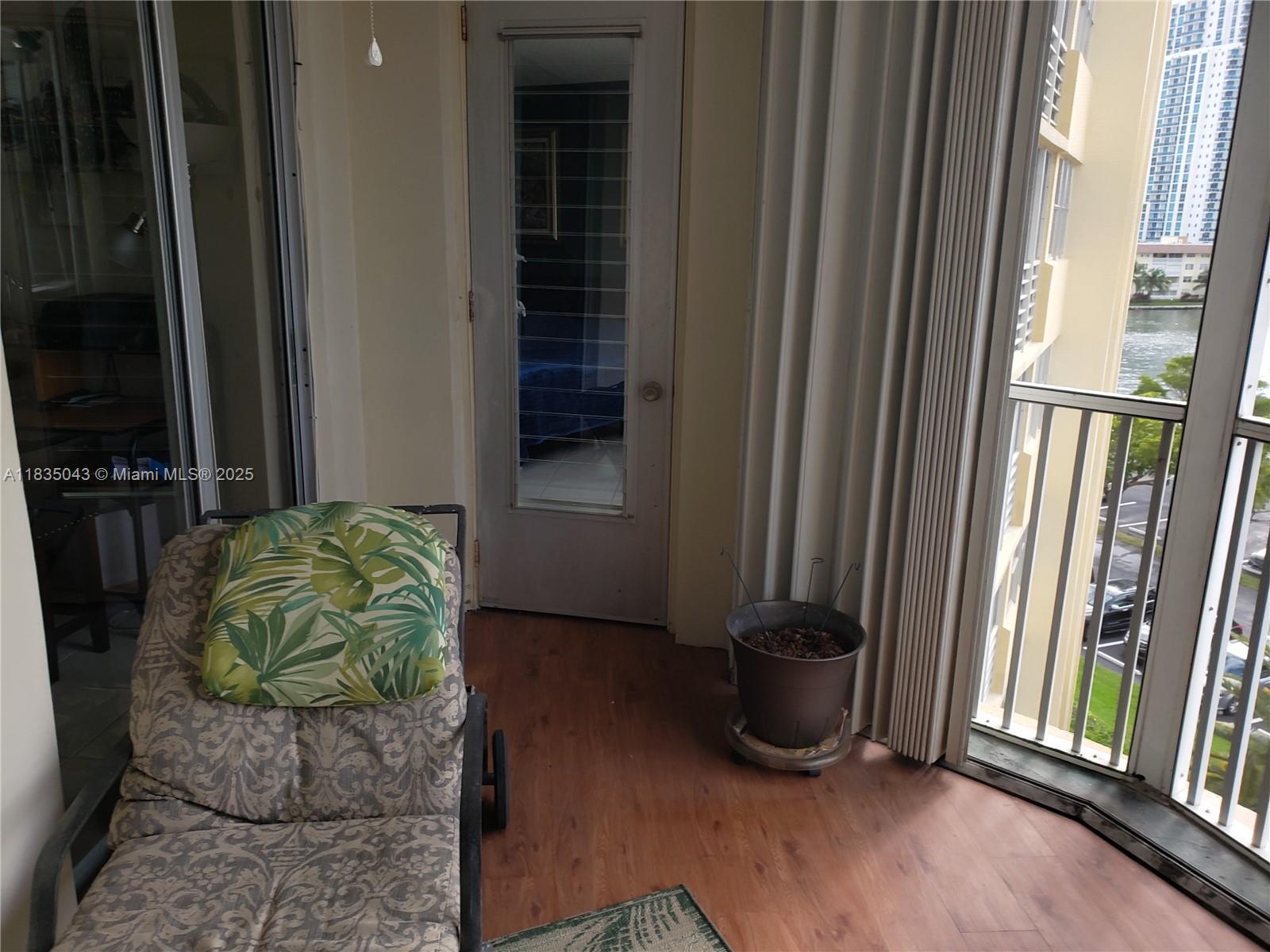 LAKE POINT TOWER CONDOMIN - Residential Lease