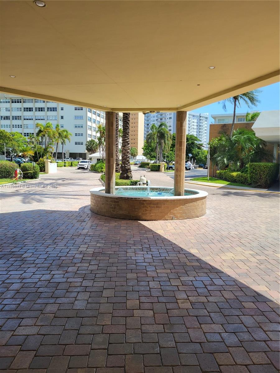 LAKE POINT TOWER CONDOMIN - Residential Lease