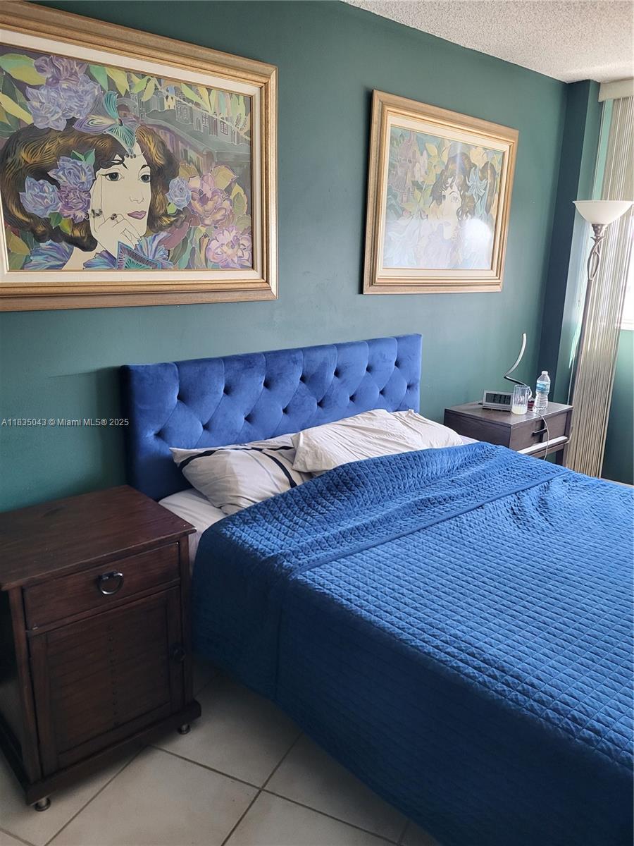 LAKE POINT TOWER CONDOMIN - Residential Lease