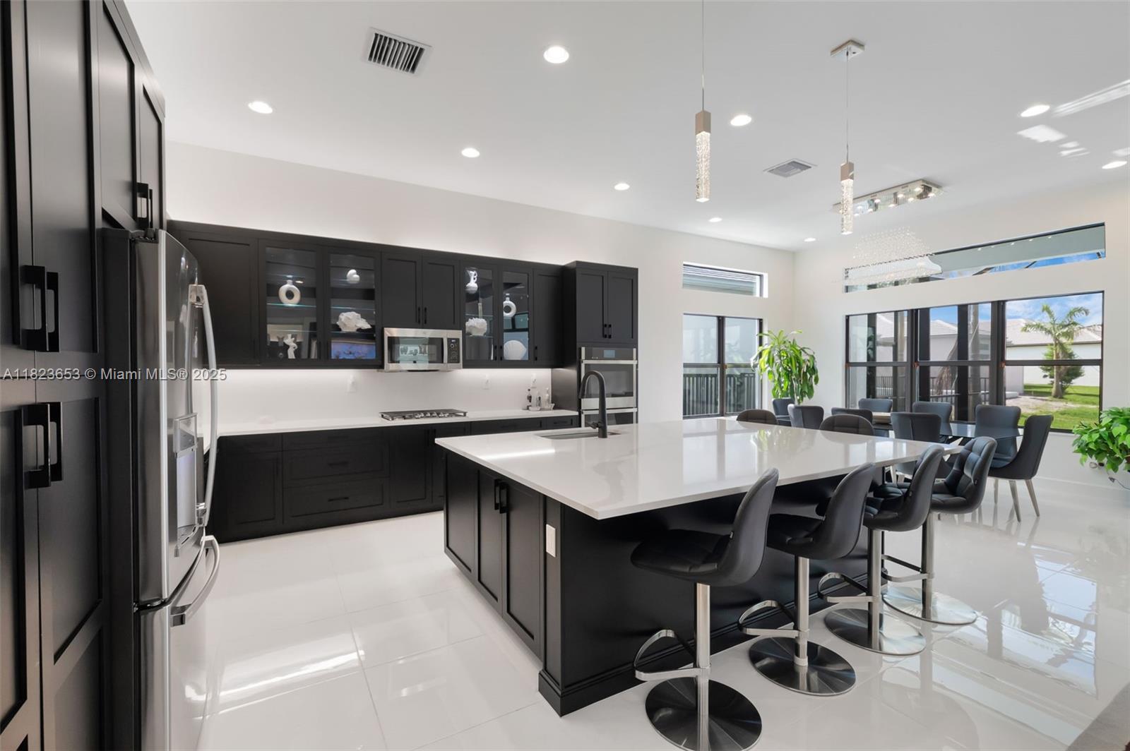9808 Evergreen Woods Lane, Boynton Beach, FL, 33473/$2,199,000 2 9808 Evergreen Woods Lane