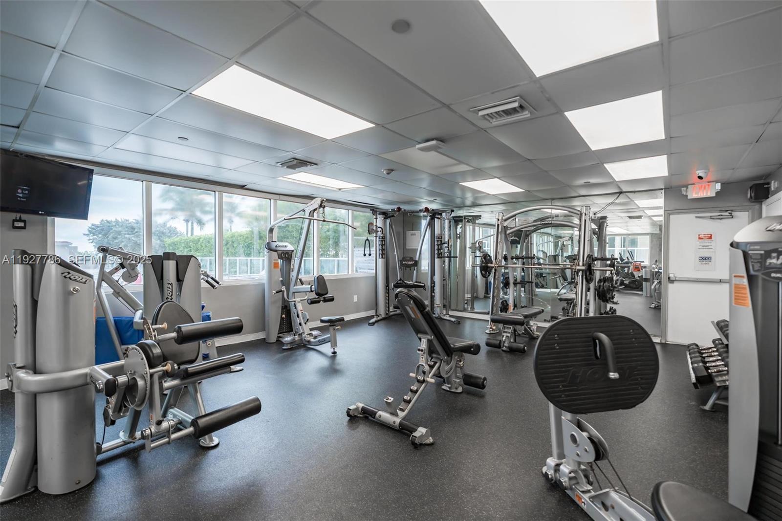 THE AVENTURA BEACH CLUB C - Residential Lease