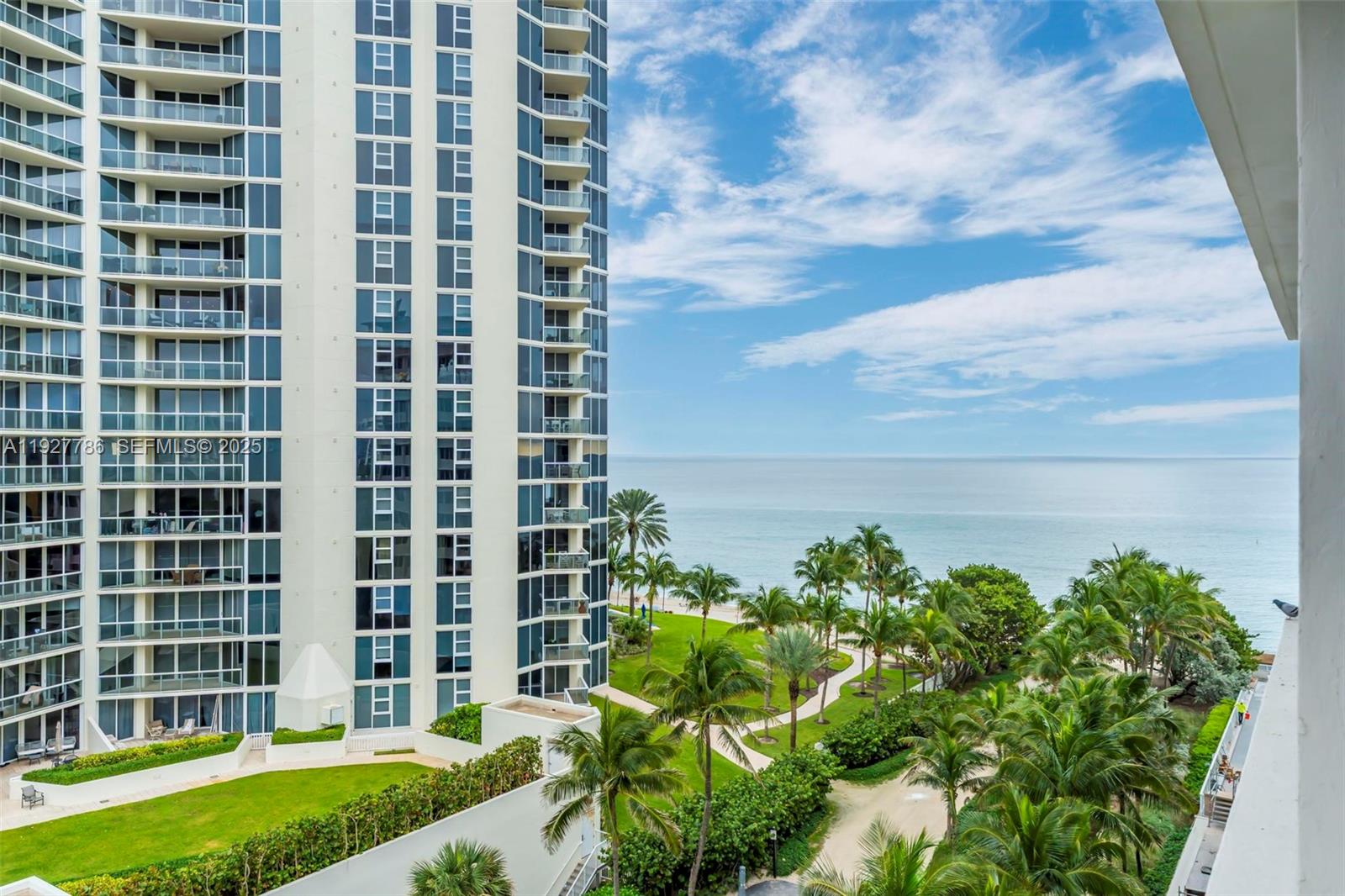 THE AVENTURA BEACH CLUB C - Residential Lease
