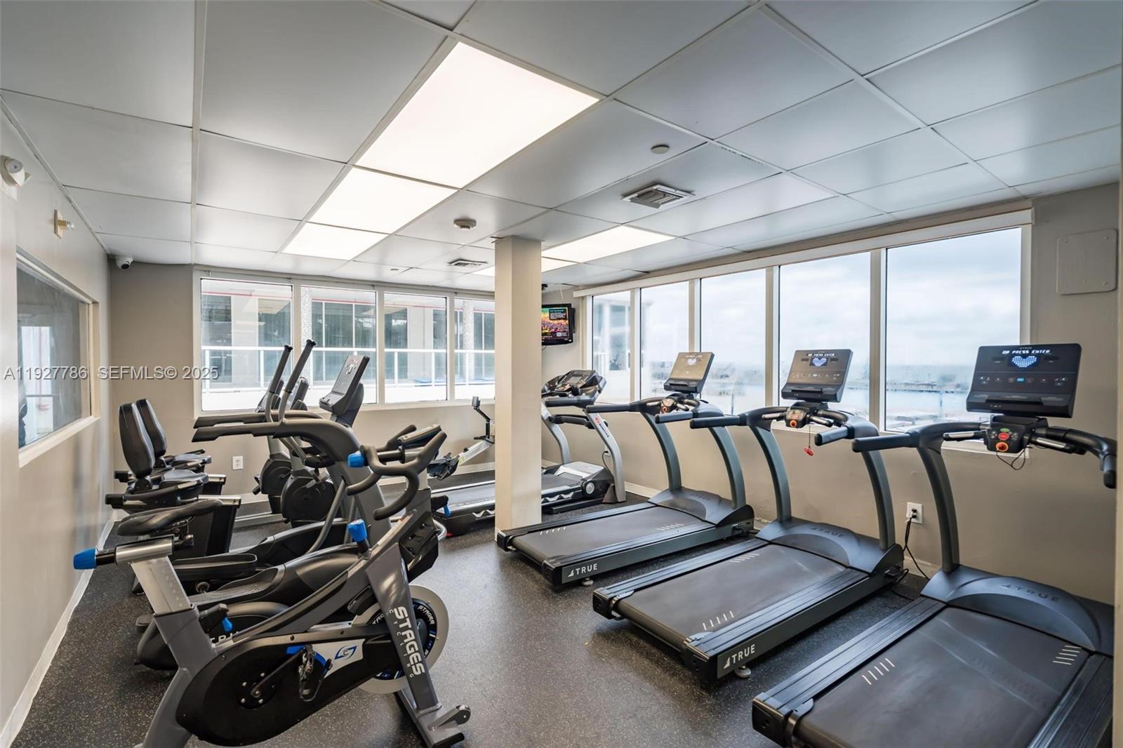 THE AVENTURA BEACH CLUB C - Residential Lease