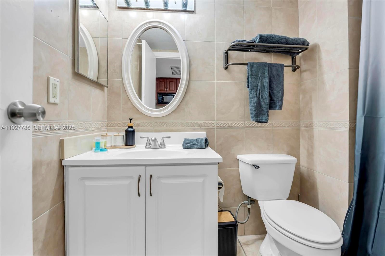 THE AVENTURA BEACH CLUB C - Residential Lease