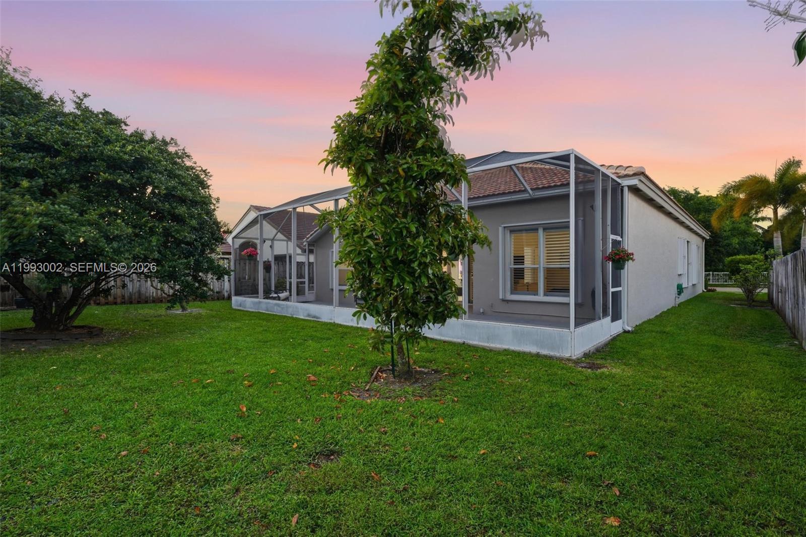 PEMBROKE FALLS - Residential