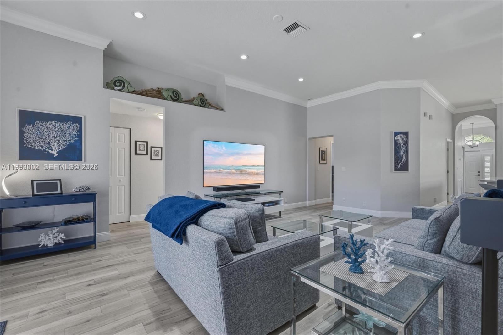 PEMBROKE FALLS - Residential