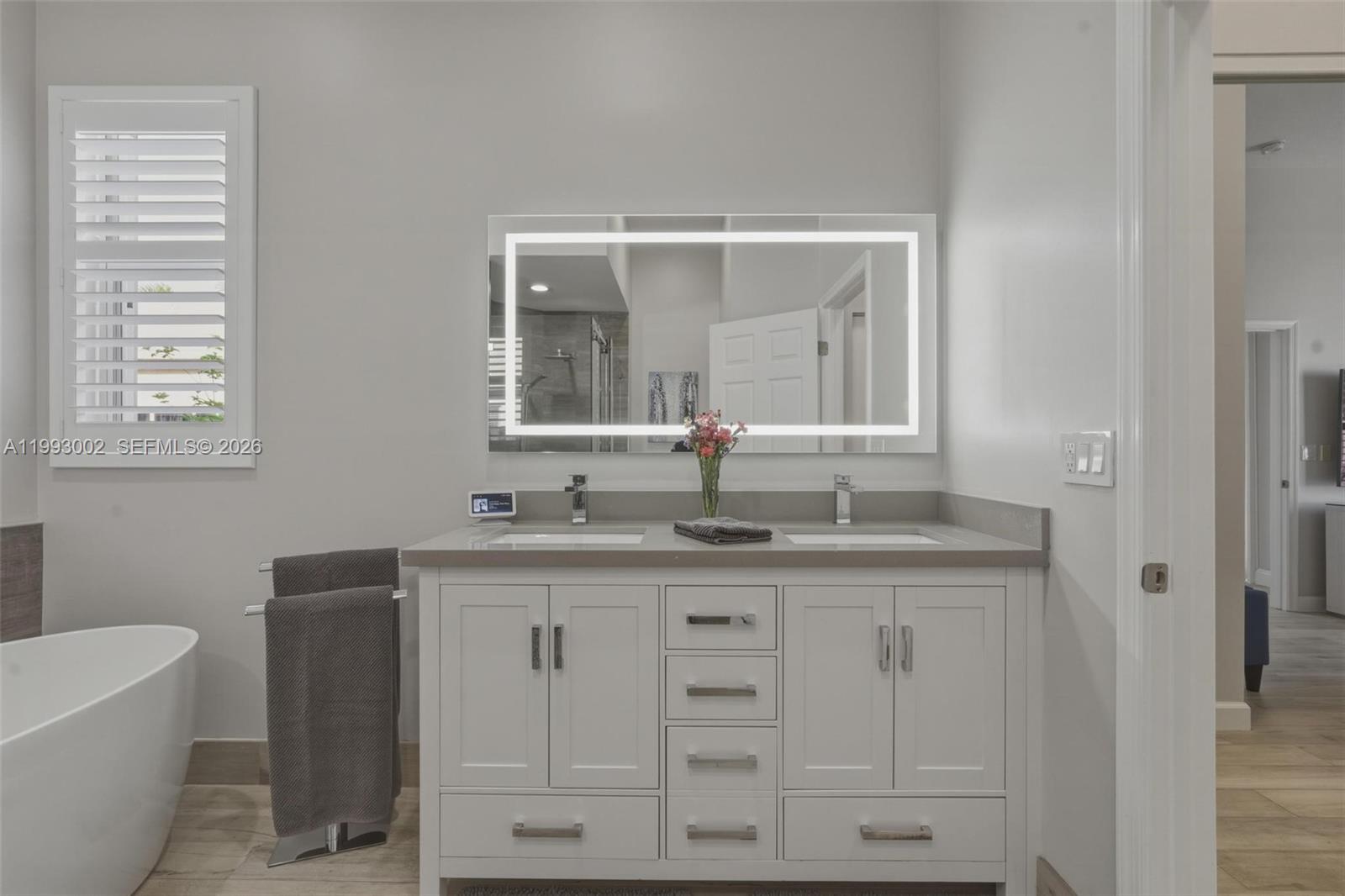 PEMBROKE FALLS - Residential