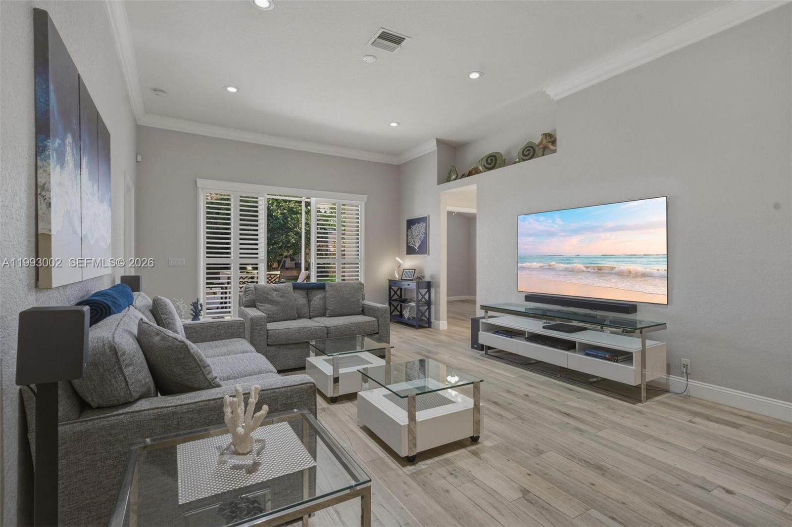 PEMBROKE FALLS - Residential