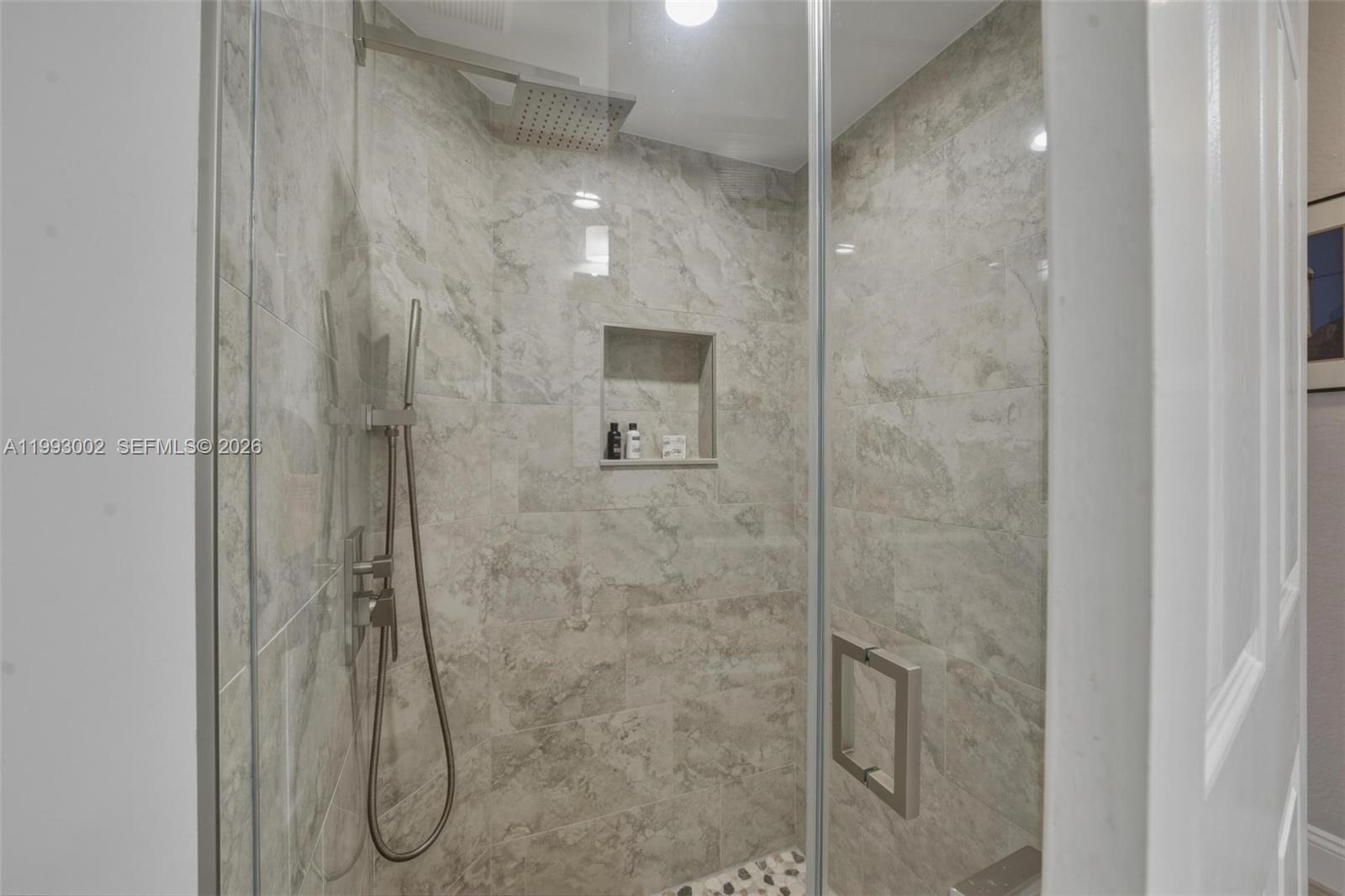 PEMBROKE FALLS - Residential