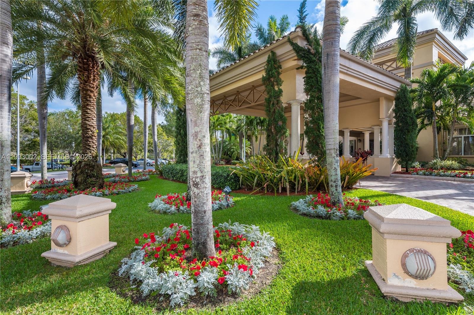 PEMBROKE FALLS - Residential