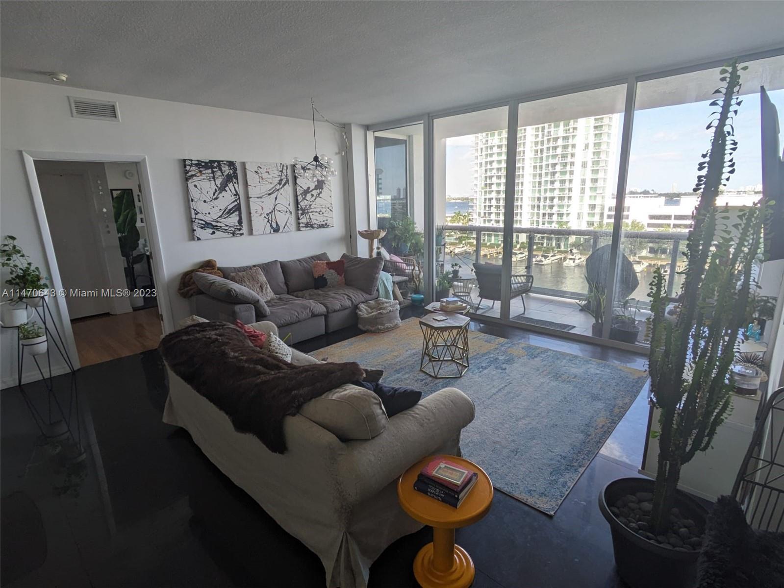 BLUE BAY TOWER CONDO - Residential Lease