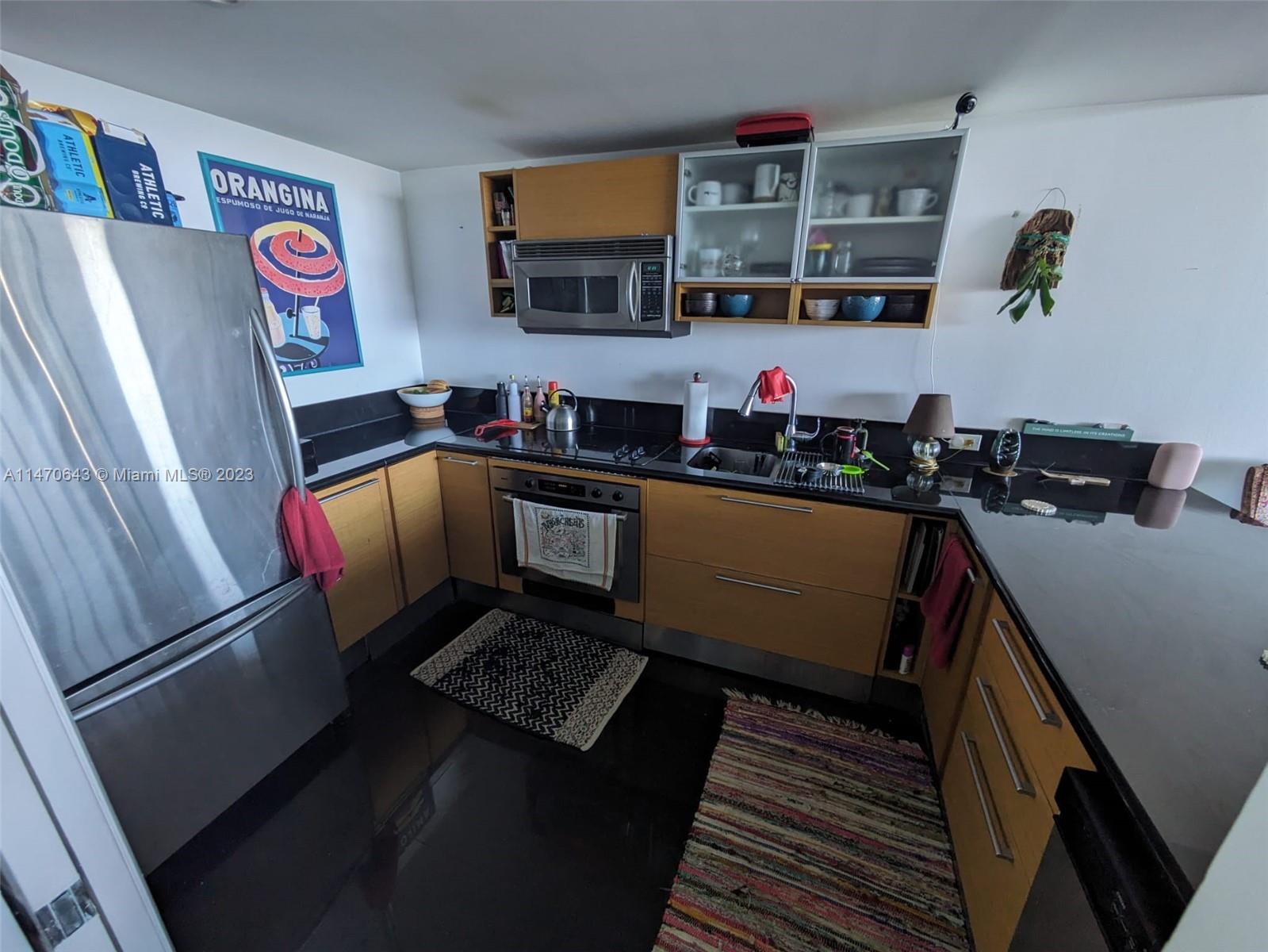 BLUE BAY TOWER CONDO - Residential Lease