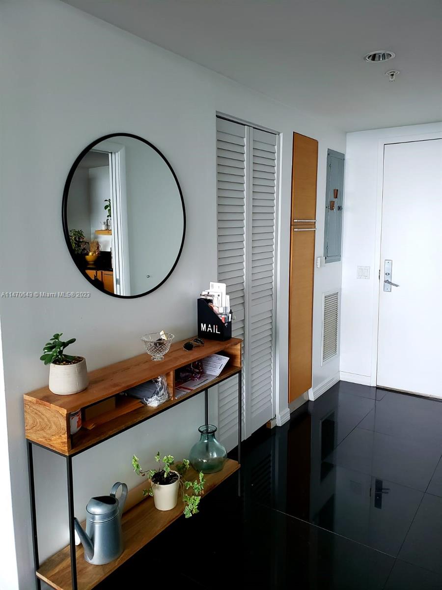 BLUE BAY TOWER CONDO - Residential Lease