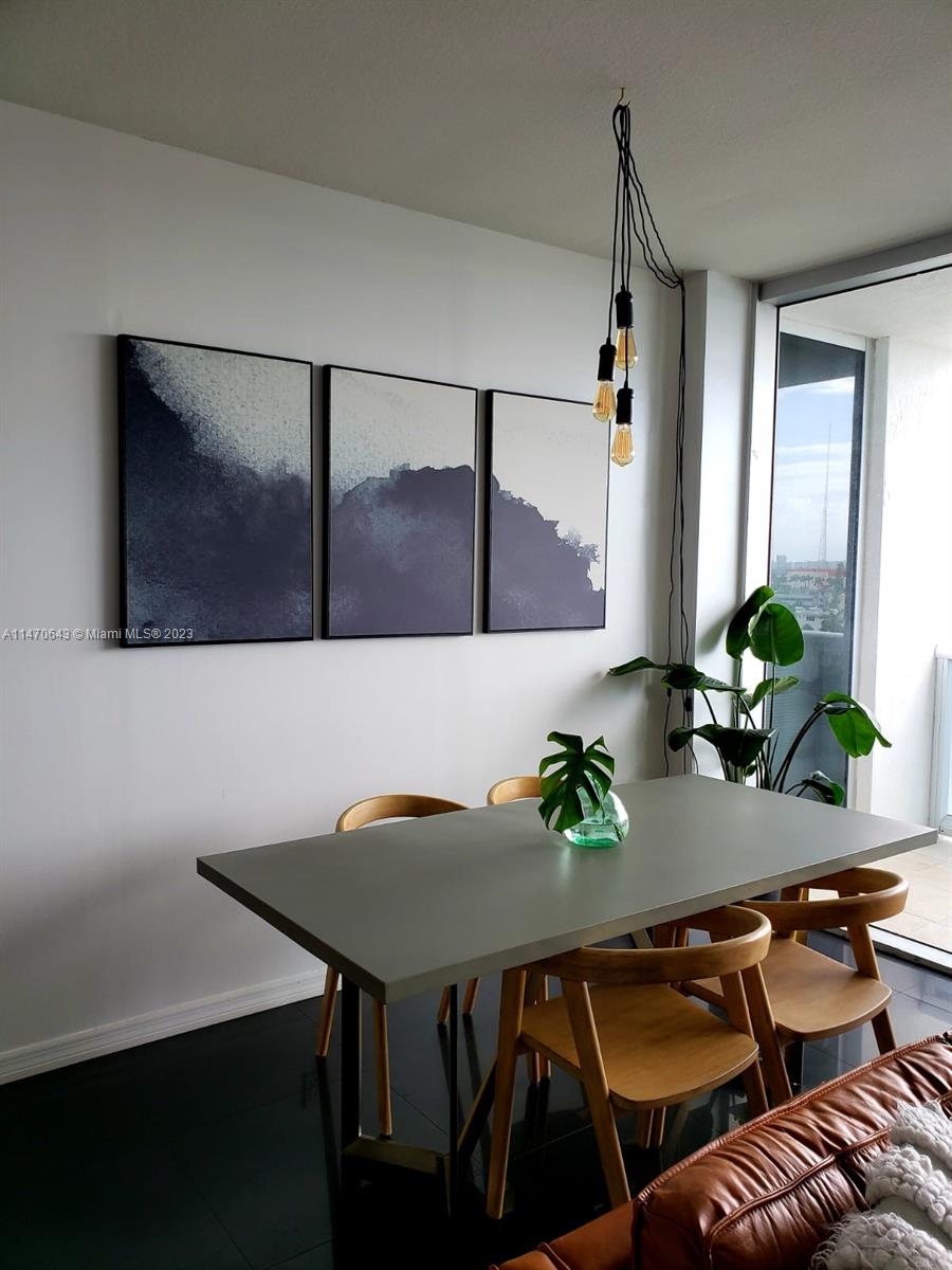BLUE BAY TOWER CONDO - Residential Lease