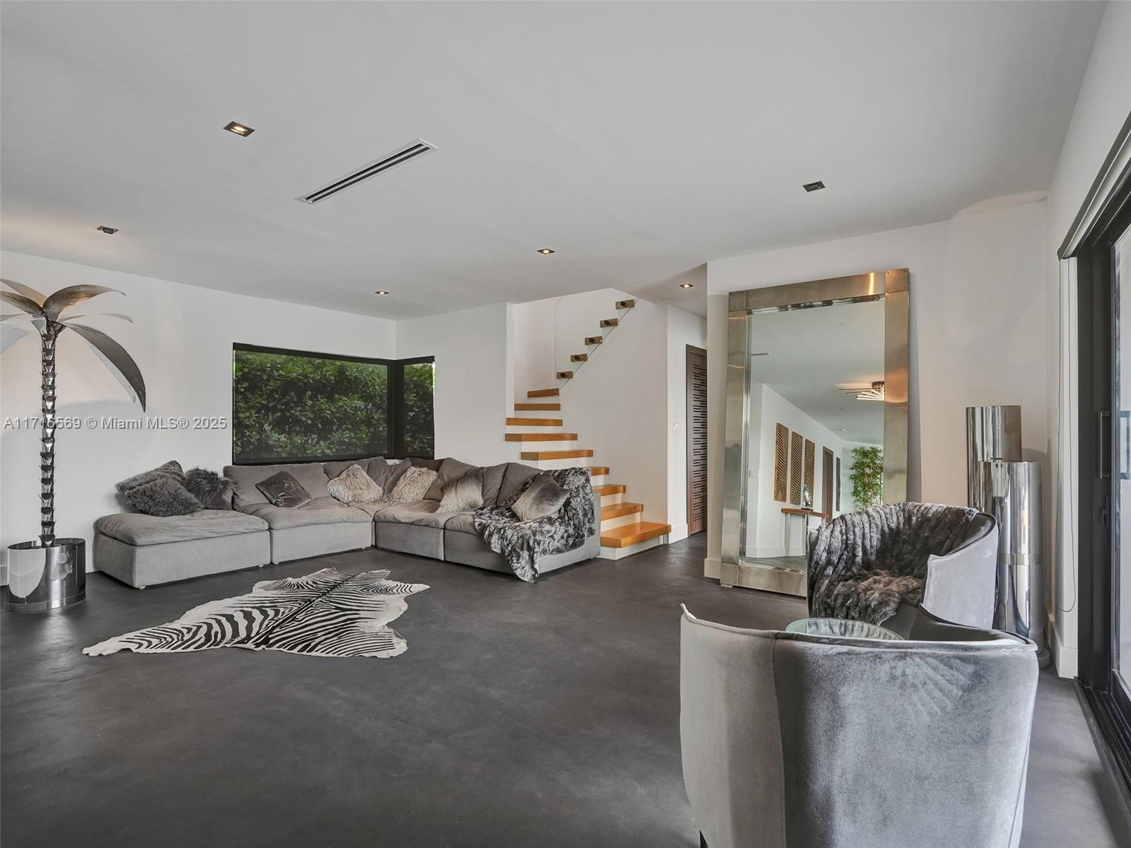 SANS SOUCI ESTATES - Residential