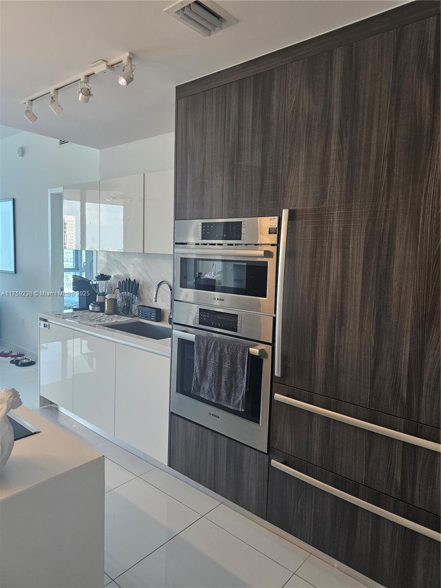 PARAMOUNT MIAMI WORLDCENT - Residential