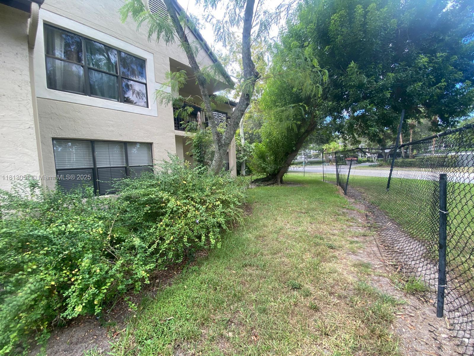 4201 W McNab Rd 11