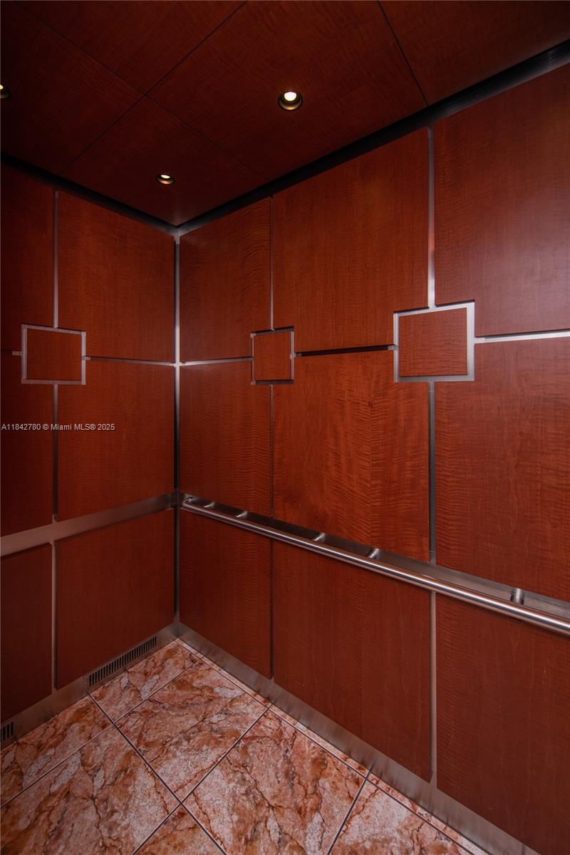 OCEAN VIEW TOWERS CONDO - Residential Lease