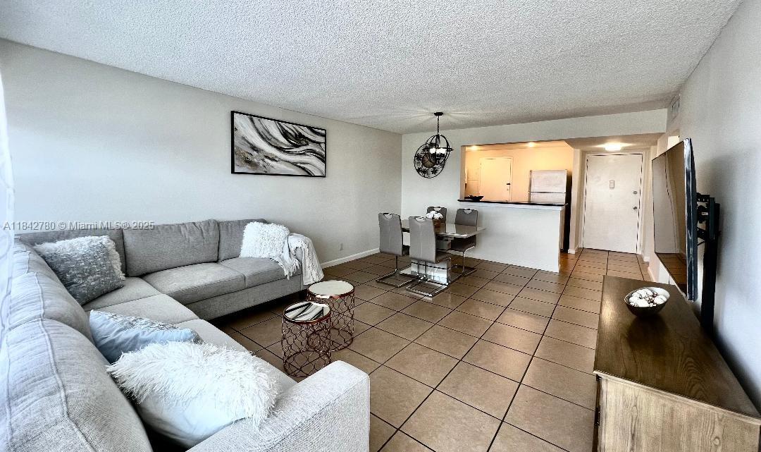 401 Golden Isles Dr 1011