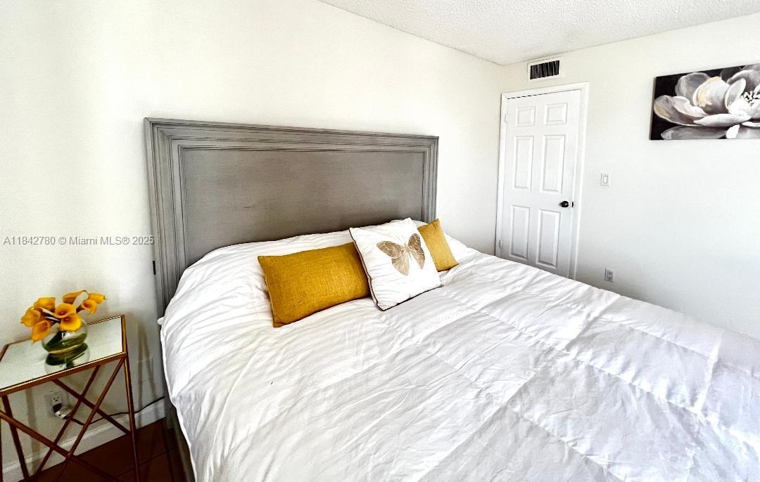 OCEAN VIEW TOWERS CONDO - Residential Lease