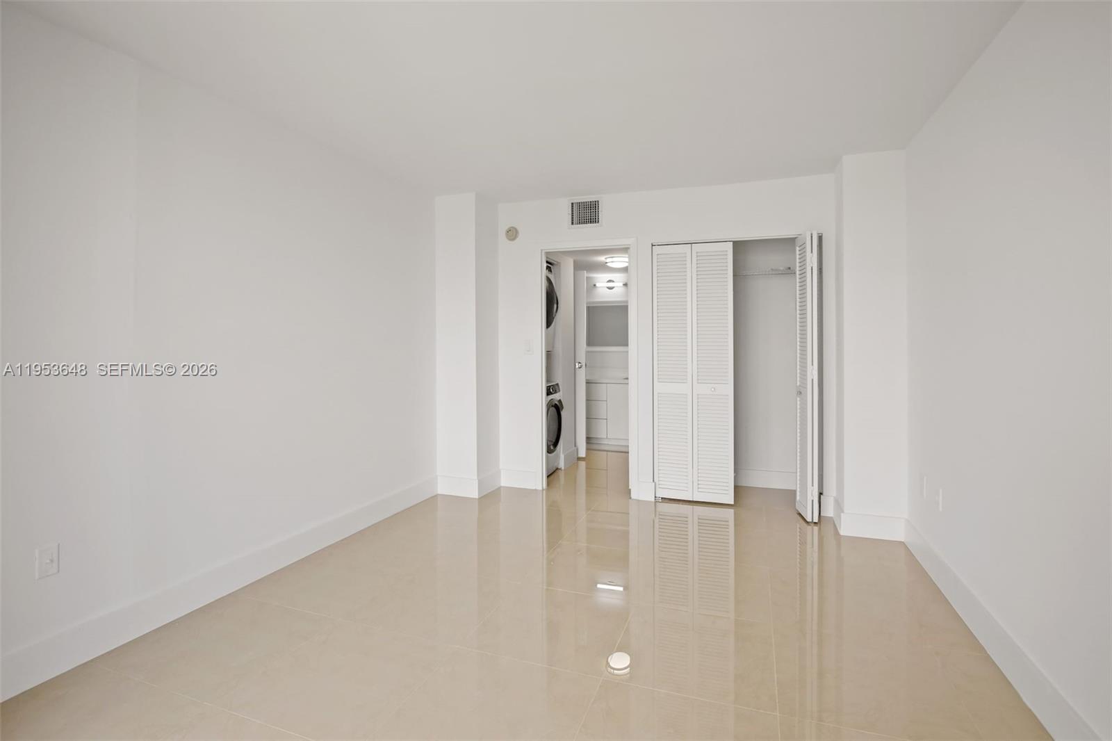 2333 Brickell Ave 2710