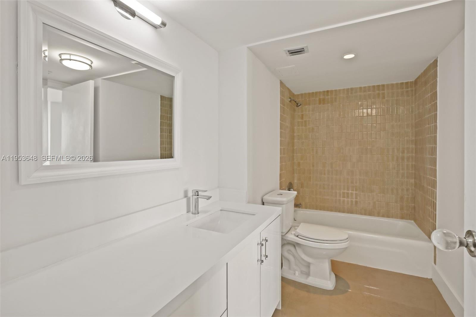 2333 Brickell Ave 2710