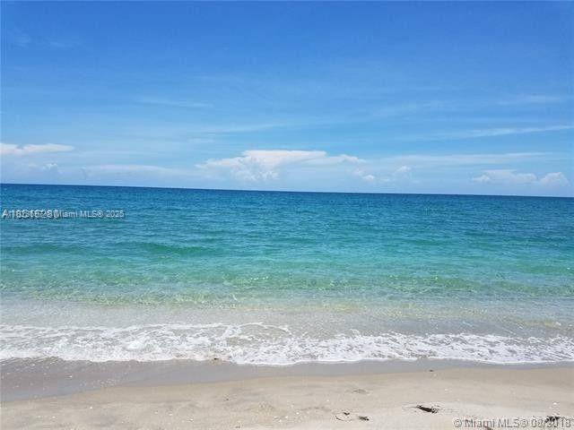 PRESIDENT OF PALM BEACH C - Residential Lease