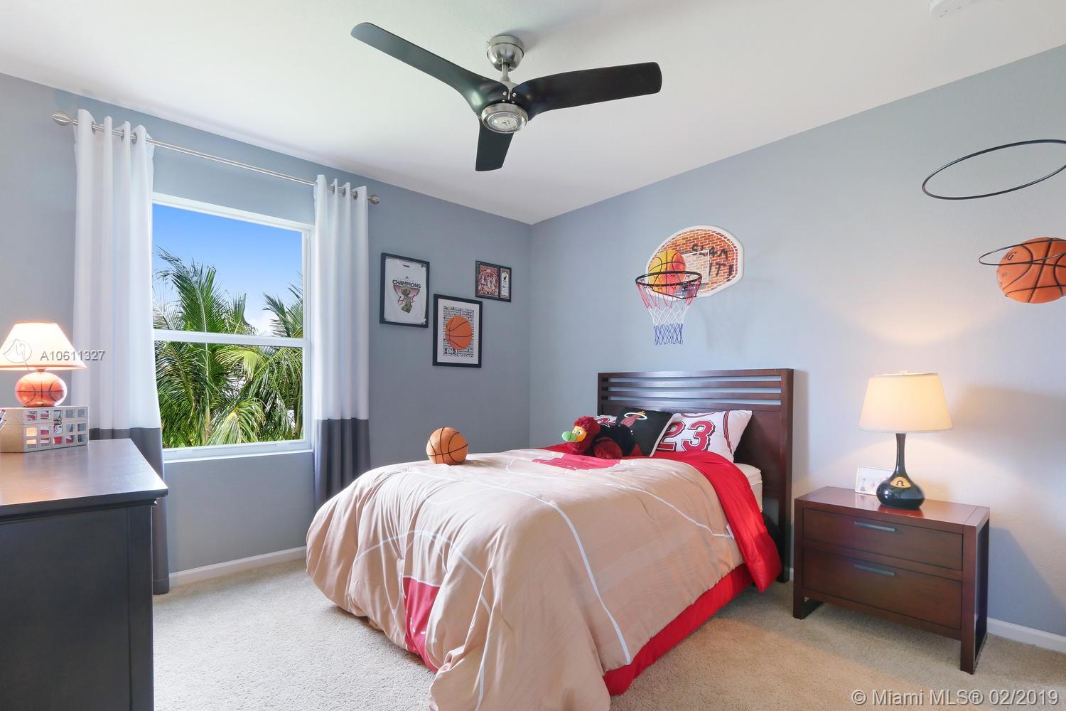 BAY GARDENS - Residential