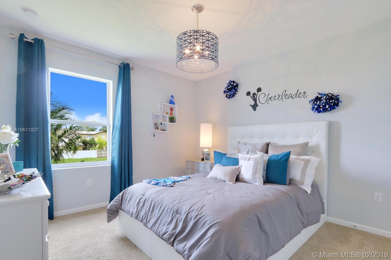 BAY GARDENS - Residential